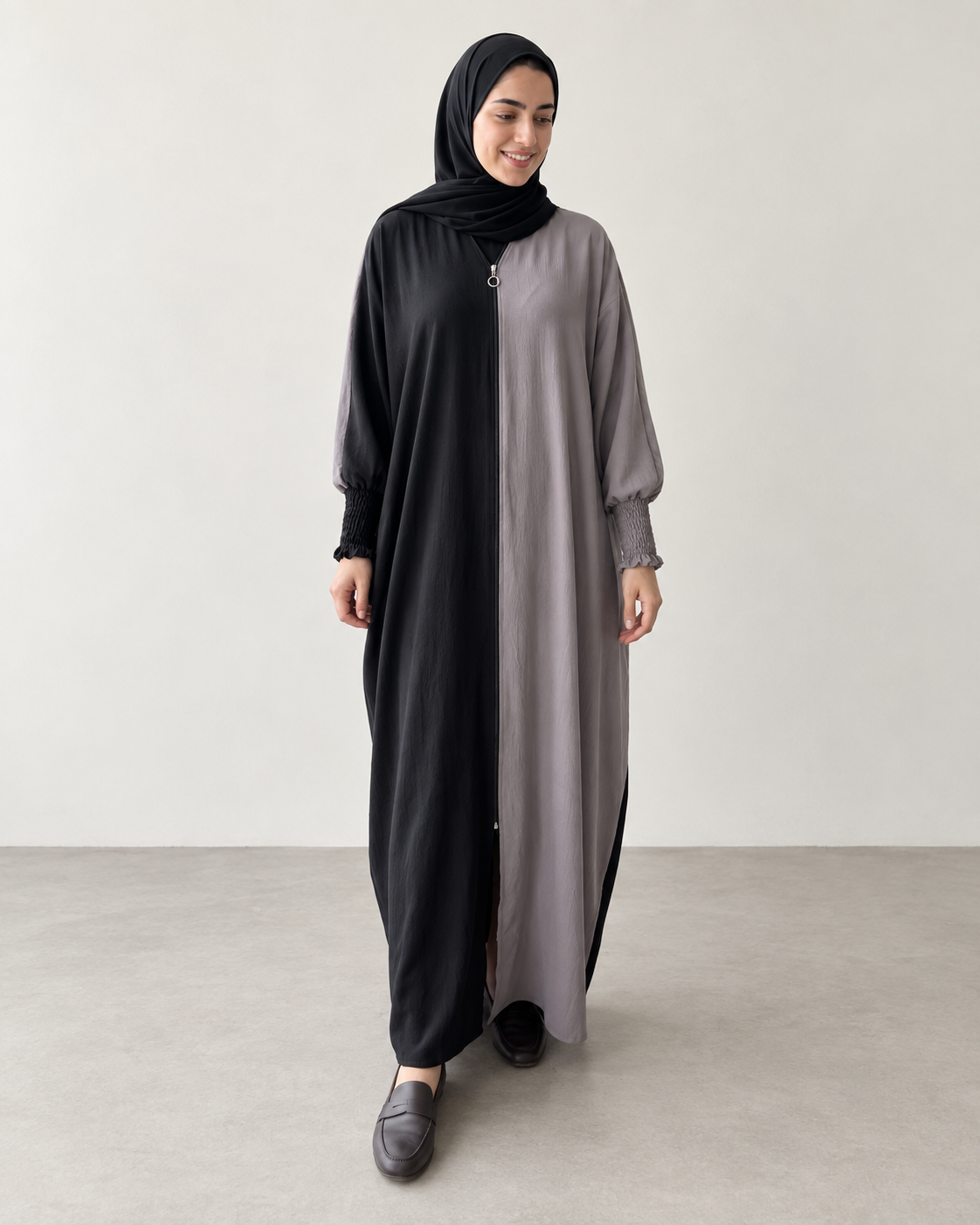 Dual Colour Kaftan Abaya with Zipper Front & Gathered Sleeves